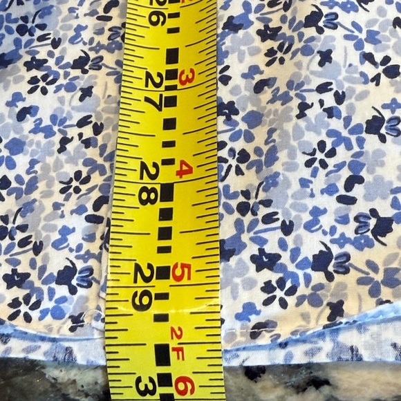 Van Heusen Flex Stretch Men’s Sz L Blue and White Casual Long Button Down Shirt - Picture 12 of 12